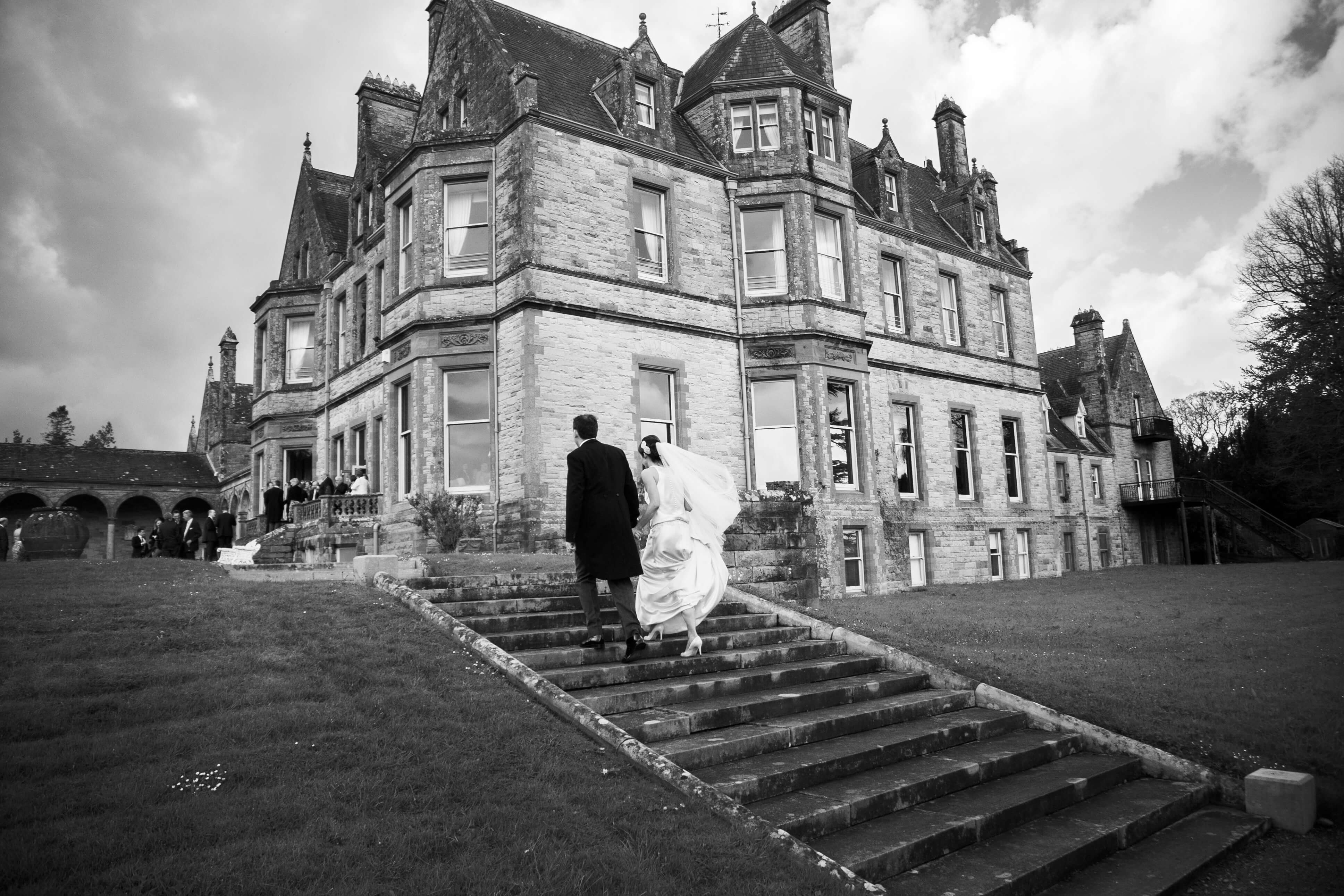 bernard carolan castle leslie wedding photographer garden party